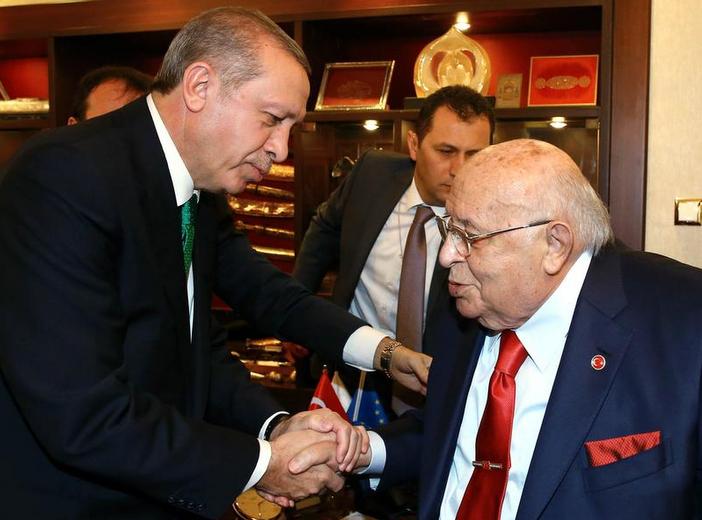 İki yaralı demokrasi, iki lider